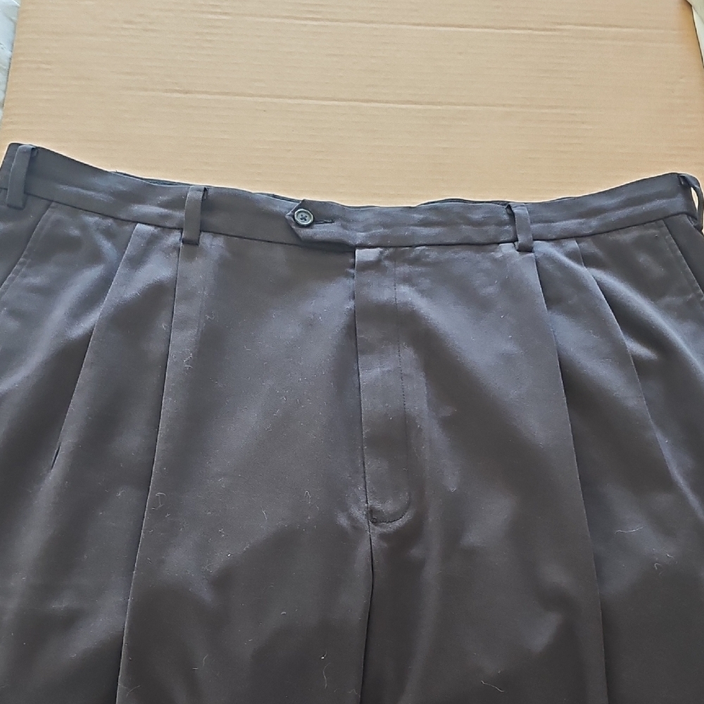 Enro Men's Black Dress Pants Pleated Cuffed 44x34 Excellent Shape